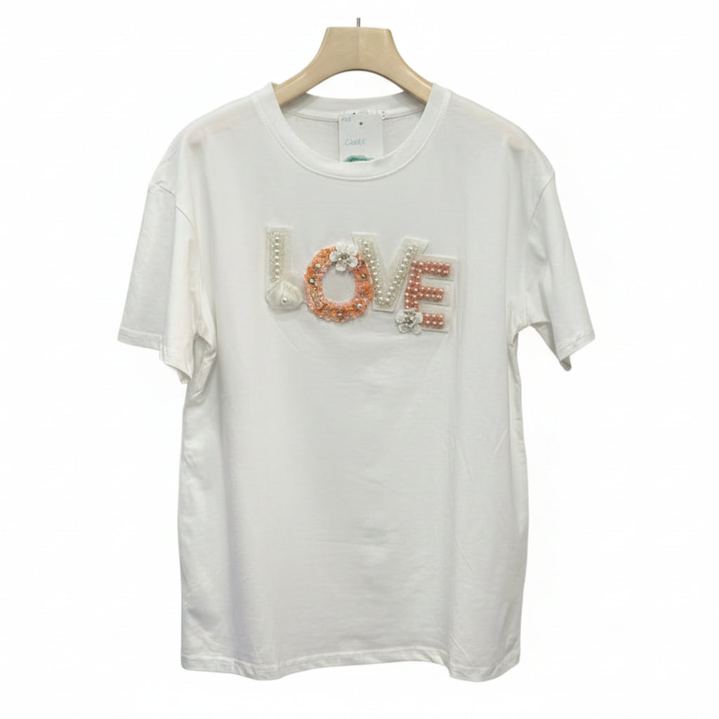 Camiseta con letras love bordadas
