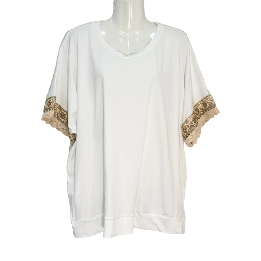 Camiseta Cleopatra manga corta con detalle de encaje y lentejuelas doradas