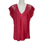 Camiseta Lencera Thalia de Raso con Encaje y Escote en Pico