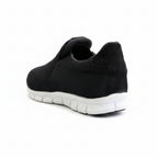 Zapatilla deportiva negra