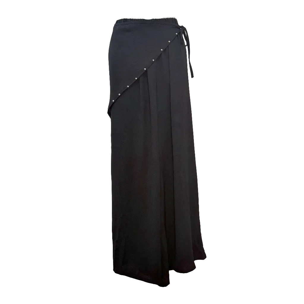 Pantalón Aira de Viscosa Fluida con Capa Cruzada y Tachuelas