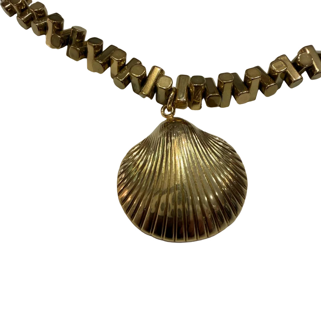 Collar corto almejita