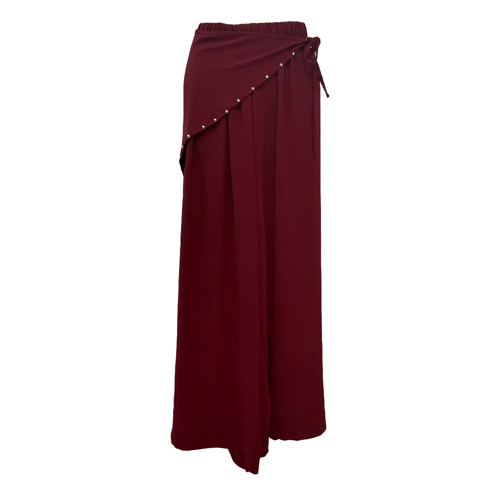 Pantalón Aira de Viscosa Fluida con Capa Cruzada y Tachuelas