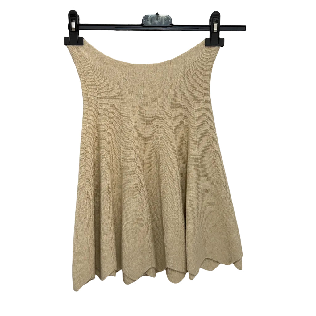 Falda corta campanilla