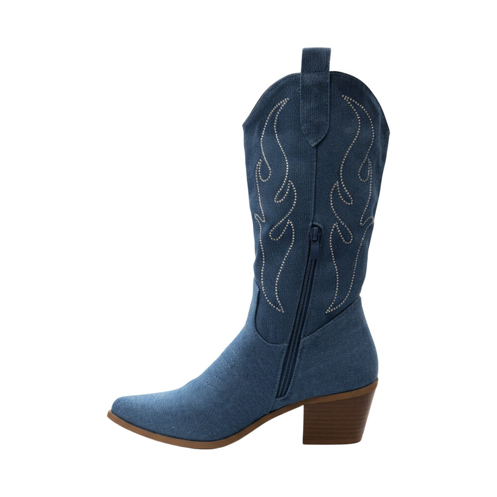 Bota media caña campera sobre fondo blanco para mujer Angara Moda