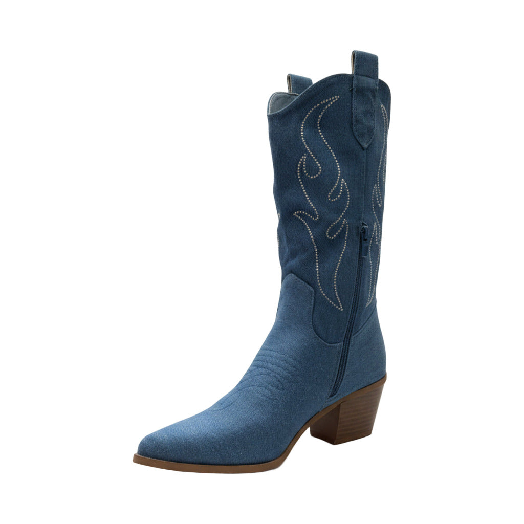 Bota media caña campera sobre fondo blanco, vista trasera para mujer Angara Moda
