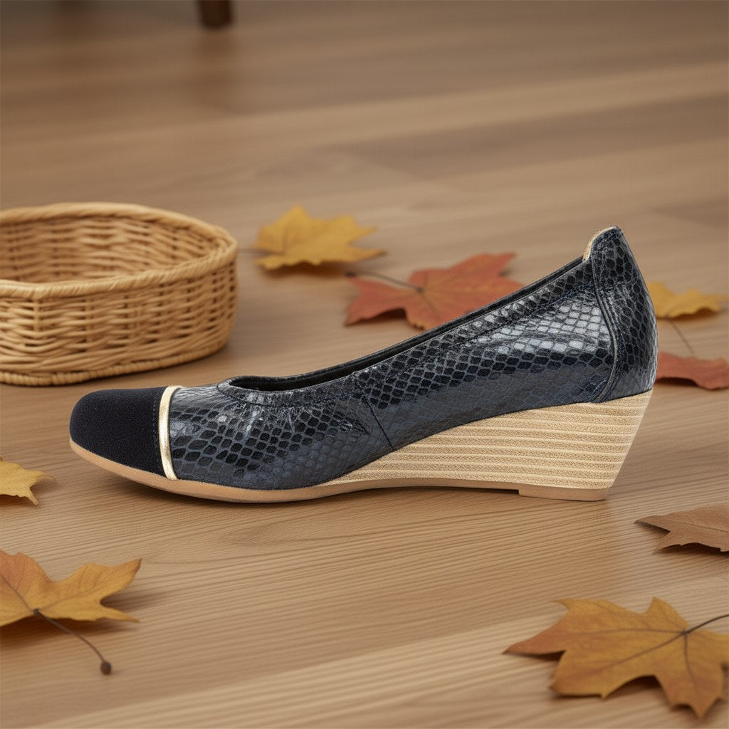 Zapato cuña señora piel sobre una superficie para mujer Angara Moda