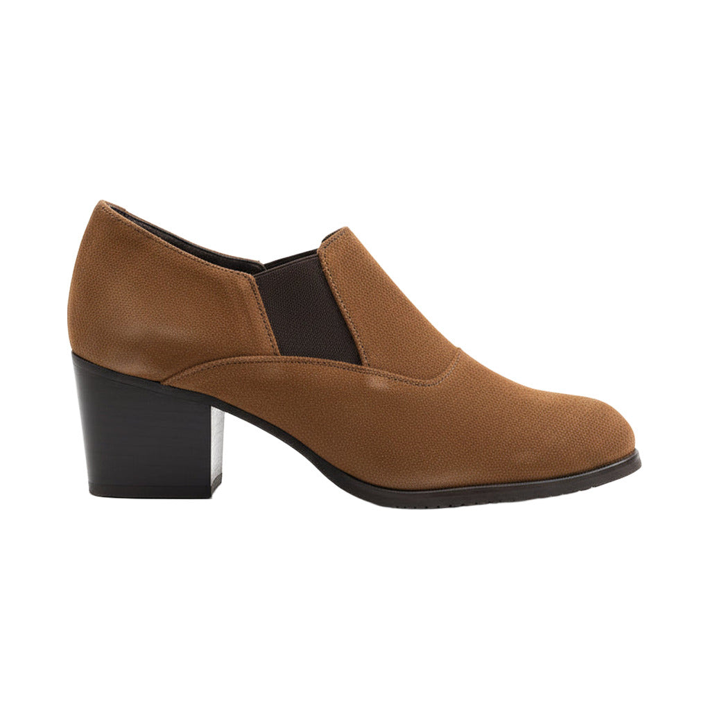 Zapato tacon señora serraje en color único sobre fondo blanco para mujer Angara Moda