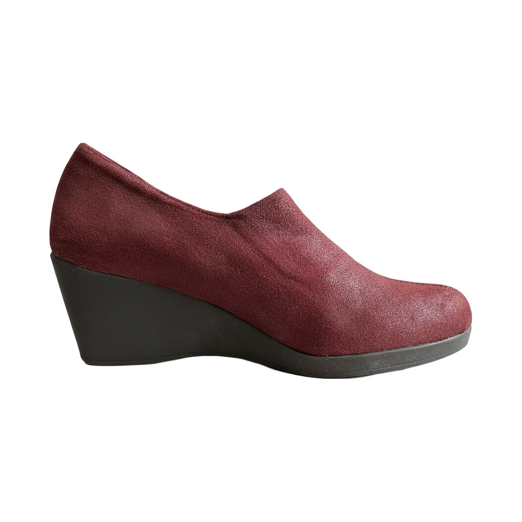 Zapato cuña elastico en color único sobre fondo blanco para mujer Angara Moda