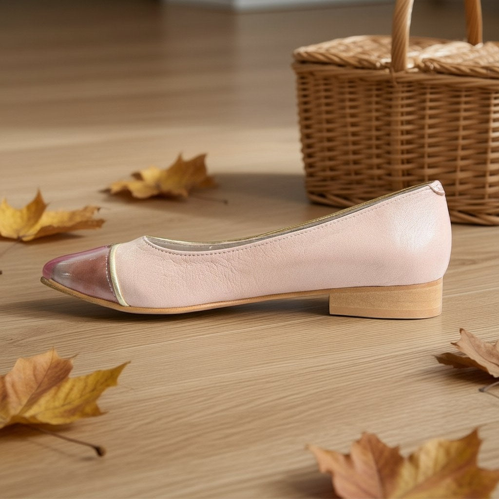 Manoletinas con tacon rosa sobre una superficie para mujer Angara Moda