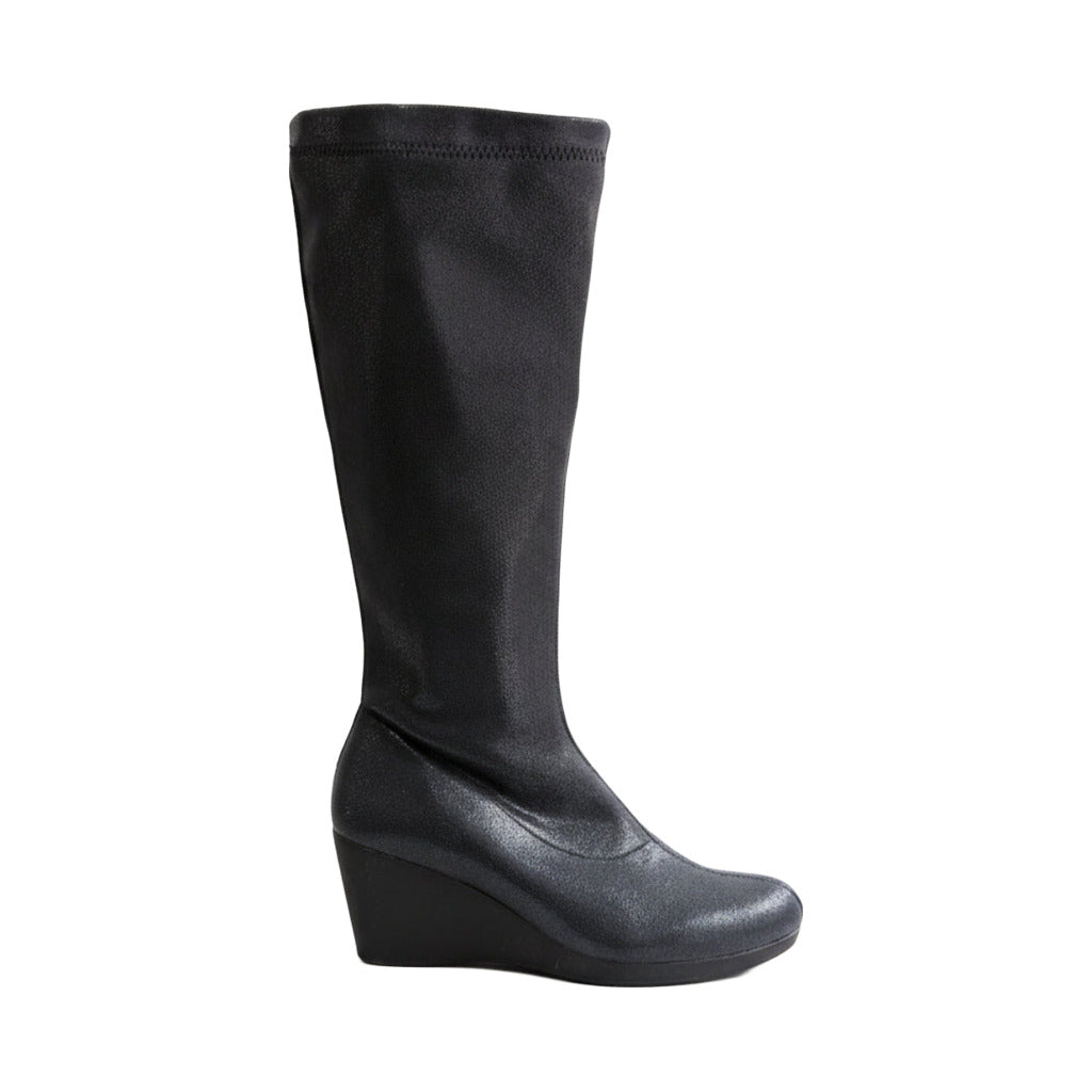 Bota calcetín con cuña en color único sobre fondo blanco para mujer Angara Moda
