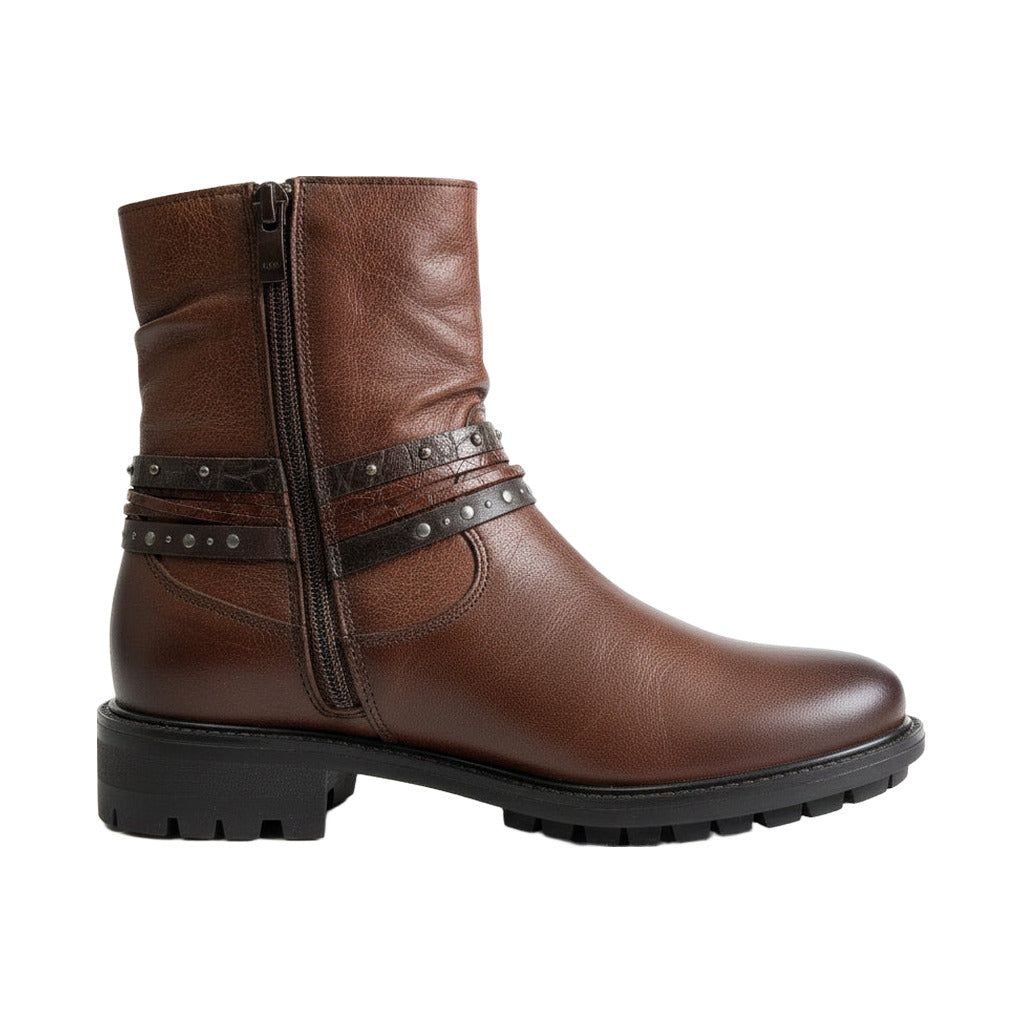 Botin motero en color único sobre fondo blanco para mujer Angara Moda