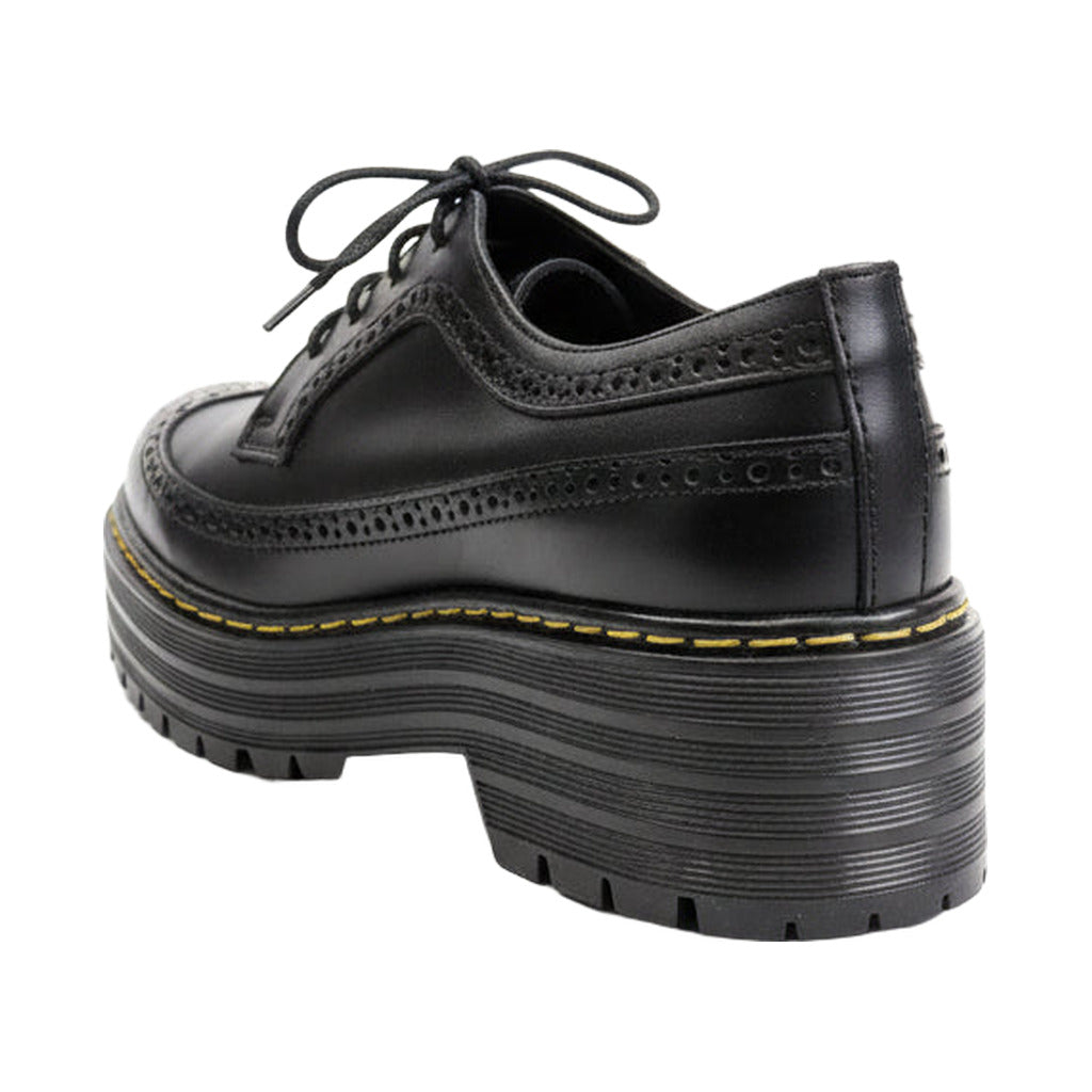 Zapato castellano plataforma sobre fondo blanco, vista lateral para mujer Angara Moda