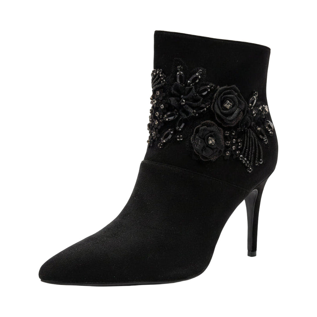 Botin tacon alto sobre fondo blanco, vista trasera para mujer Angara Moda