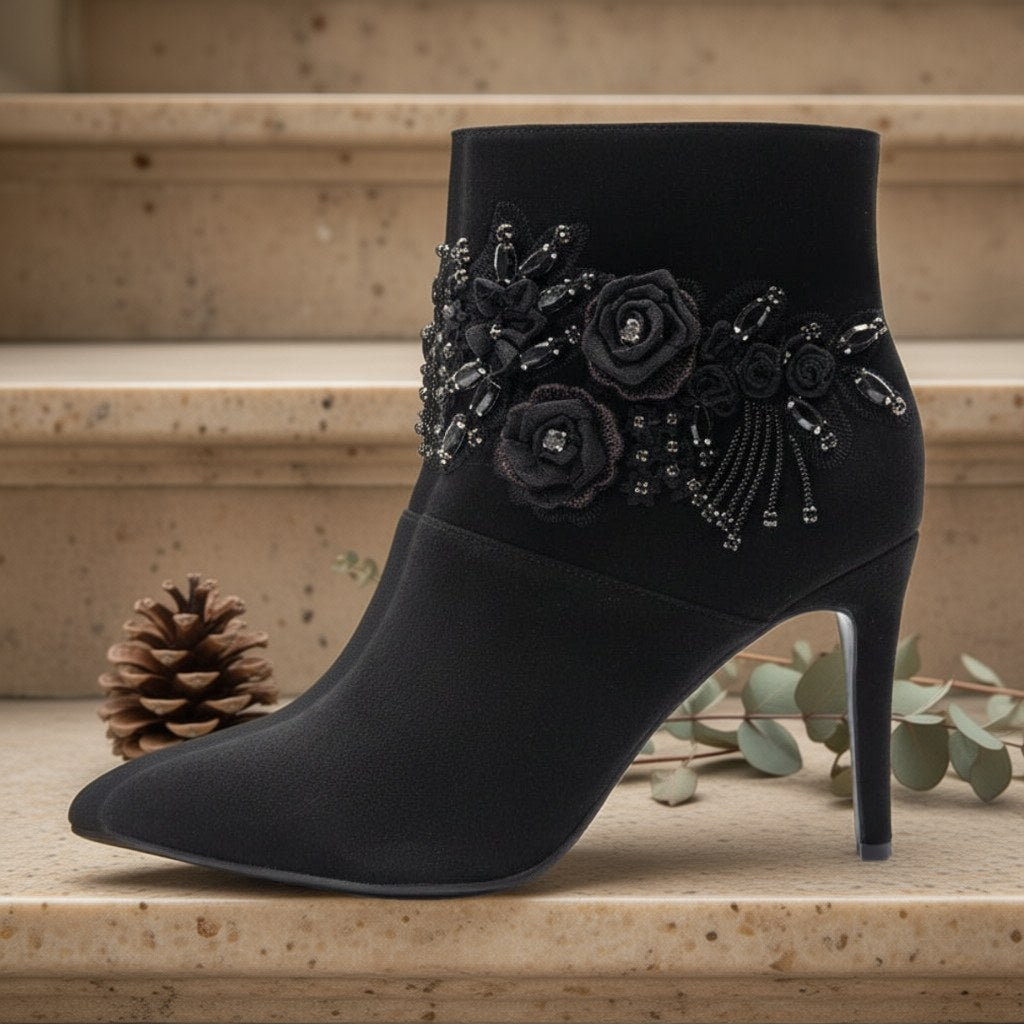 Botin tacon alto sobre una superficie para mujer Angara Moda
