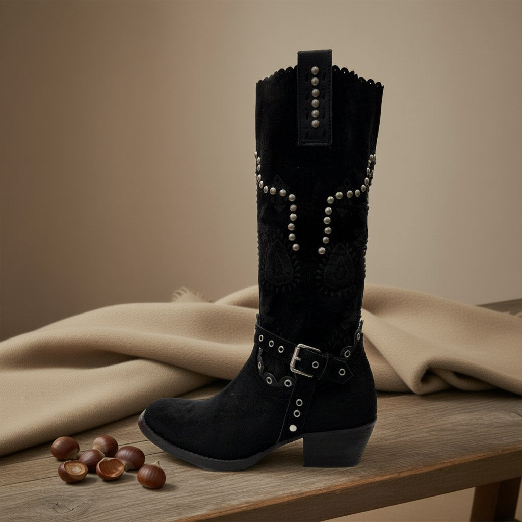 Bota boho sobre una superficie para mujer Angara Moda