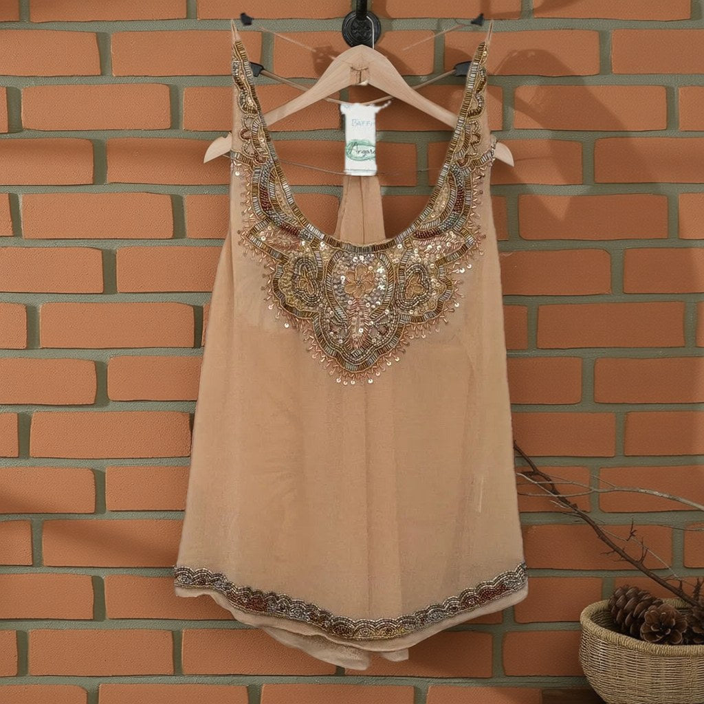 Top Baffin colgada en un ambiente para mujer Angara Moda