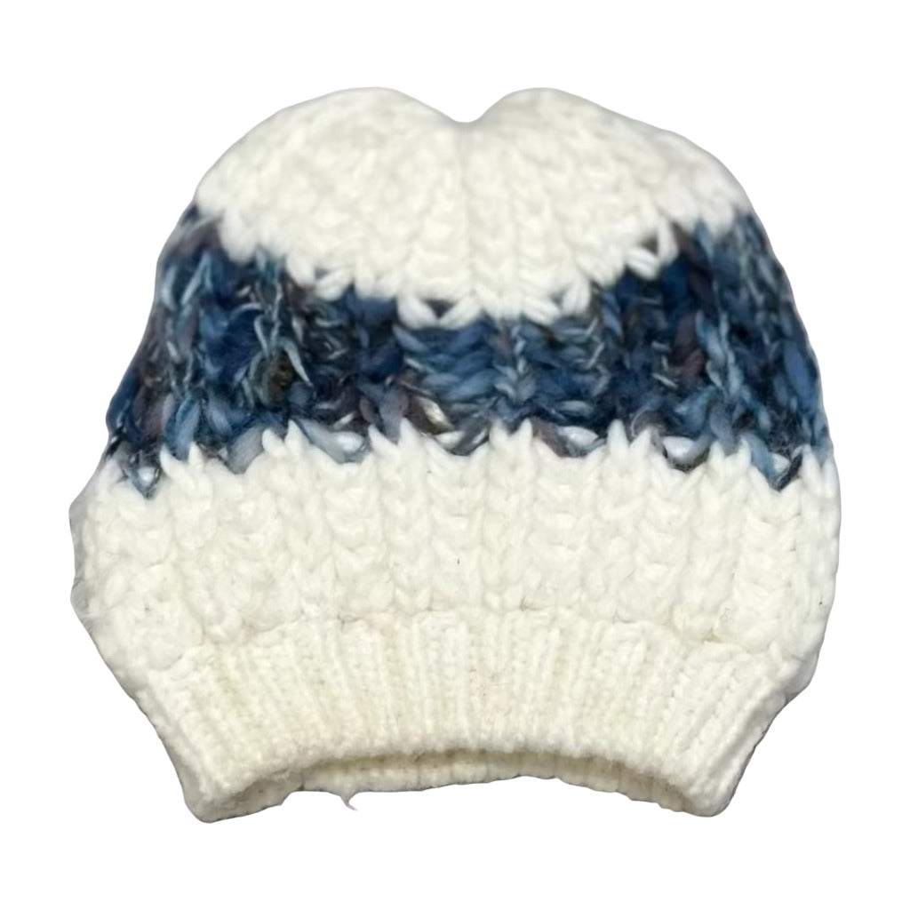 Gorro Manon sobre fondo blanco para mujer Angara Moda