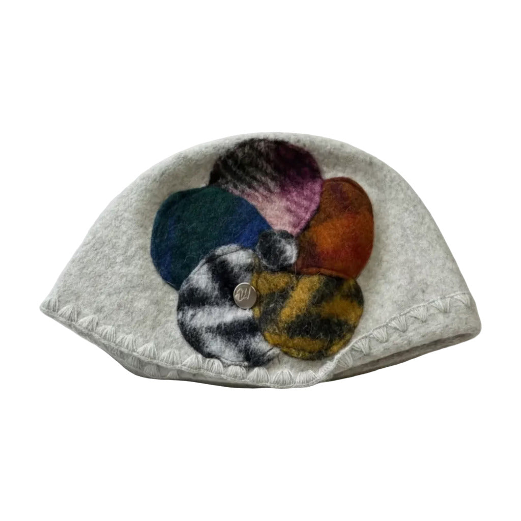 Gorro lea sobre fondo blanco para mujer Angara Moda