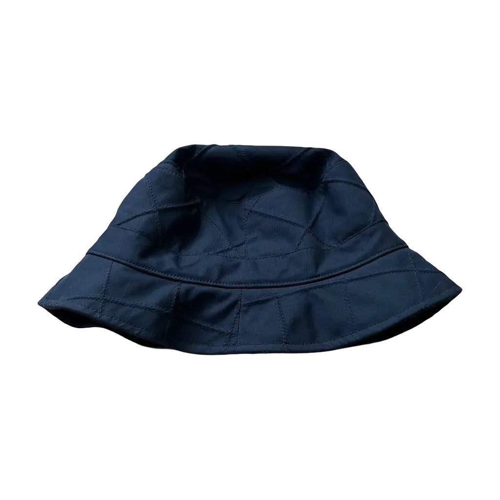 Gorro violette sobre fondo blanco para mujer Angara Moda