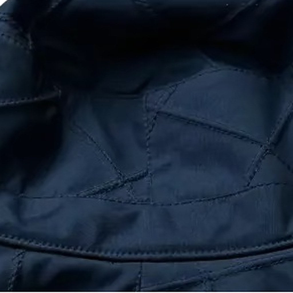 Detalle de Gorro violette para mujer Angara Moda