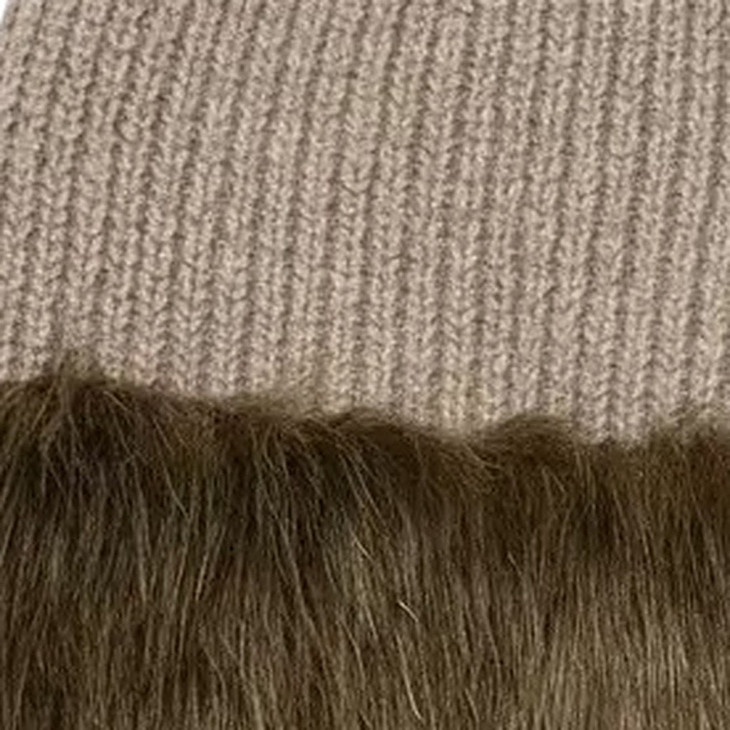 Detalle de Gorro Zoe para mujer Angara Moda