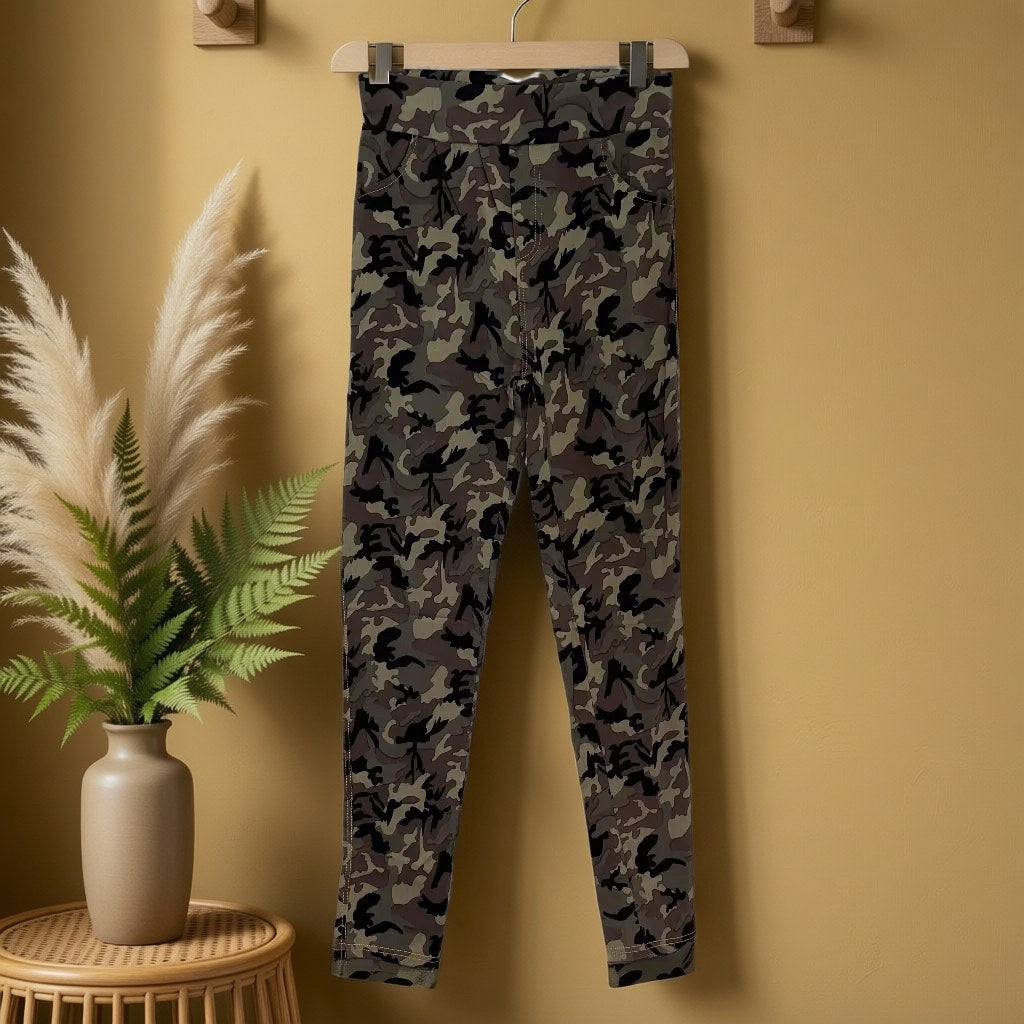 Pantalon Tijola colgada en un ambiente para mujer Angara Moda