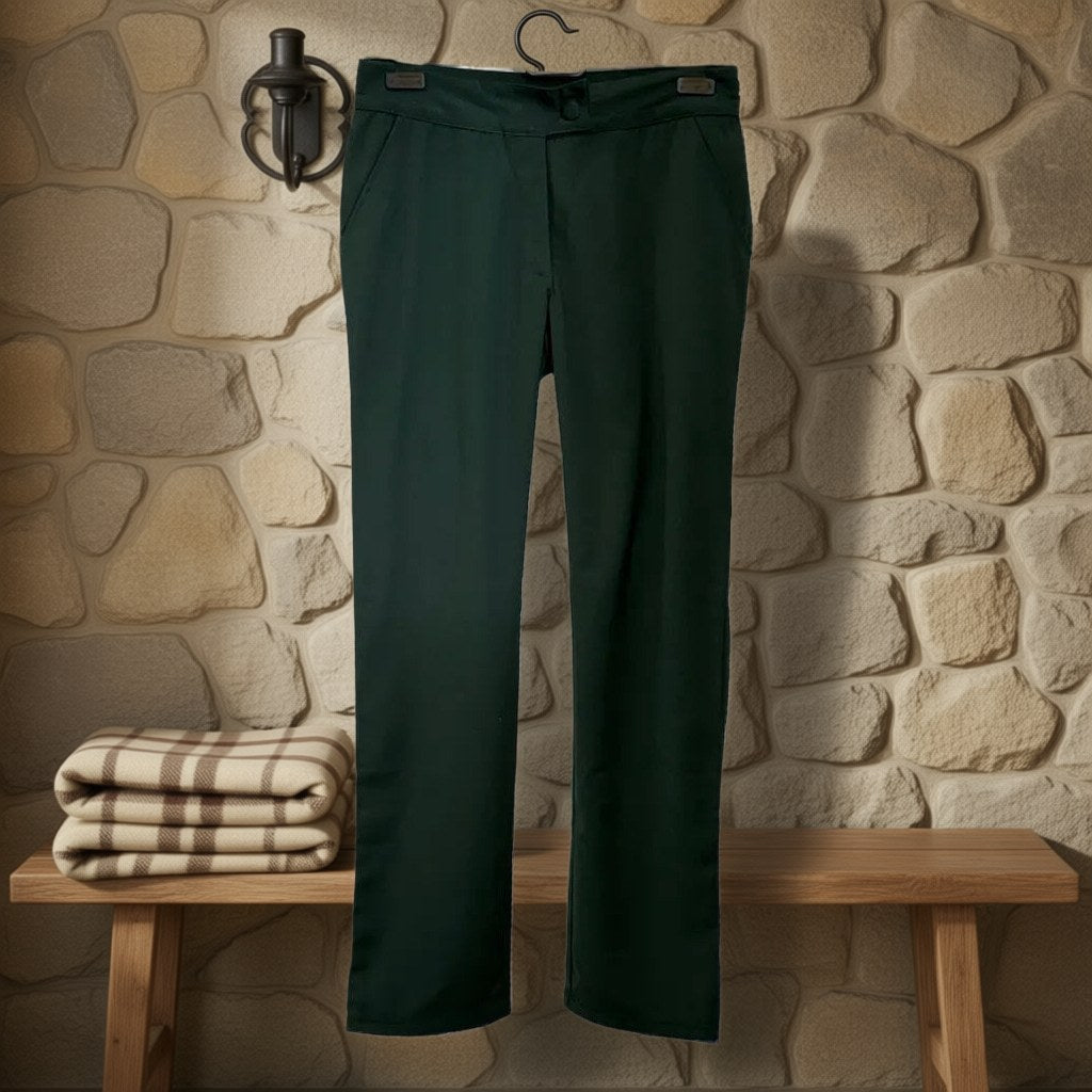Pantalon Belmez colgada en un ambiente para mujer Angara Moda