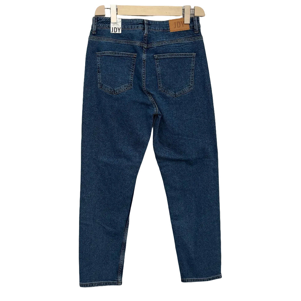 Pantalón vaquero Bonares sobre fondo blanco para mujer Angara Moda