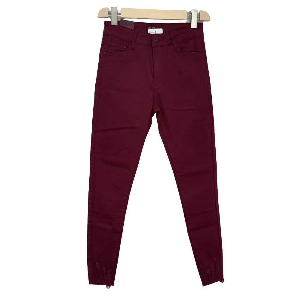 Pantalon vaquero Istan sobre fondo blanco para mujer Angara Moda