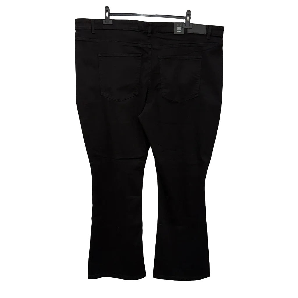 Pantalon Gines sobre fondo blanco, vista trasera para mujer Angara Moda
