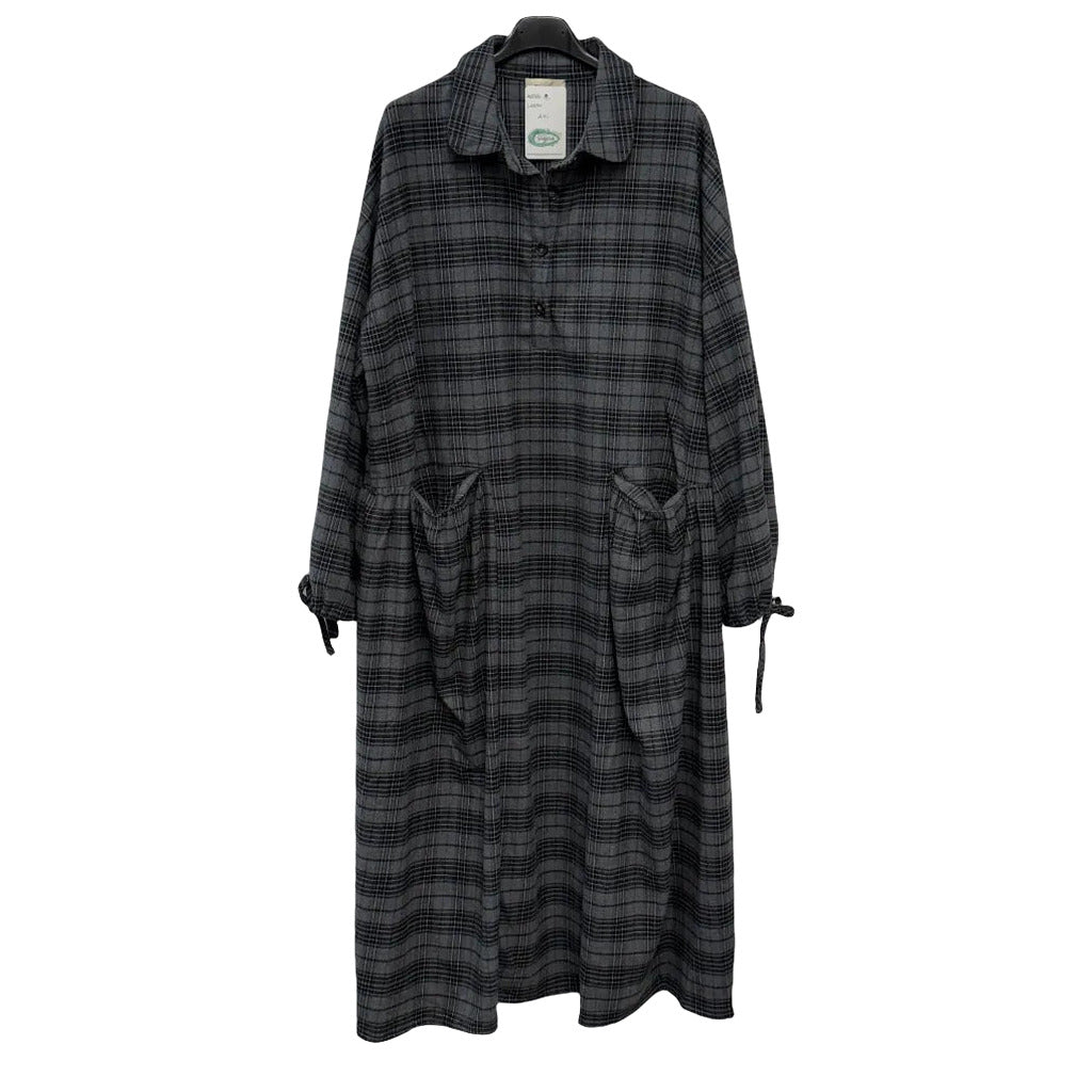 Vestido largo aki sobre fondo blanco para mujer Angara Moda