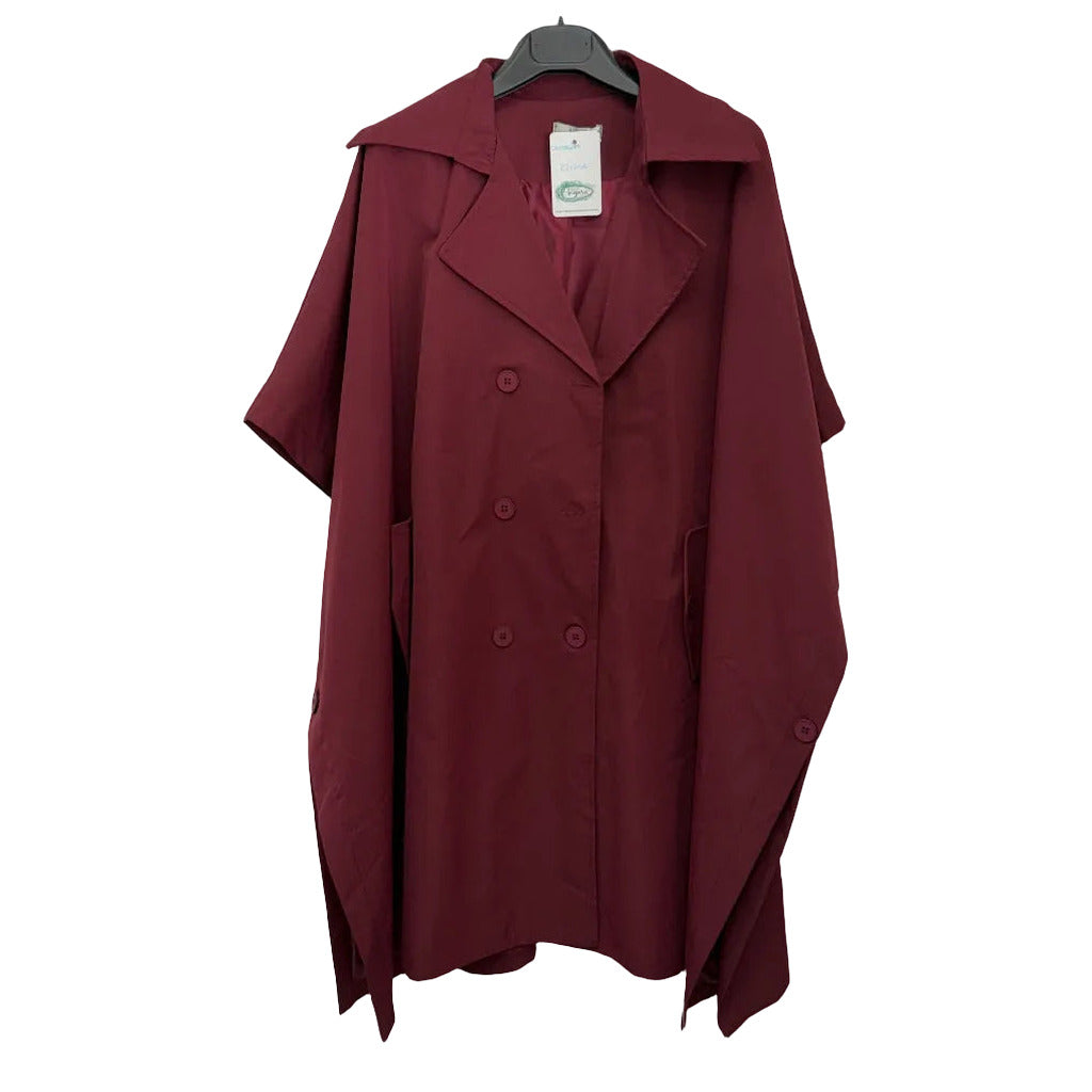 Chubasquero elissa en color Vino oscuro sobre fondo blanco para mujer Angara Moda