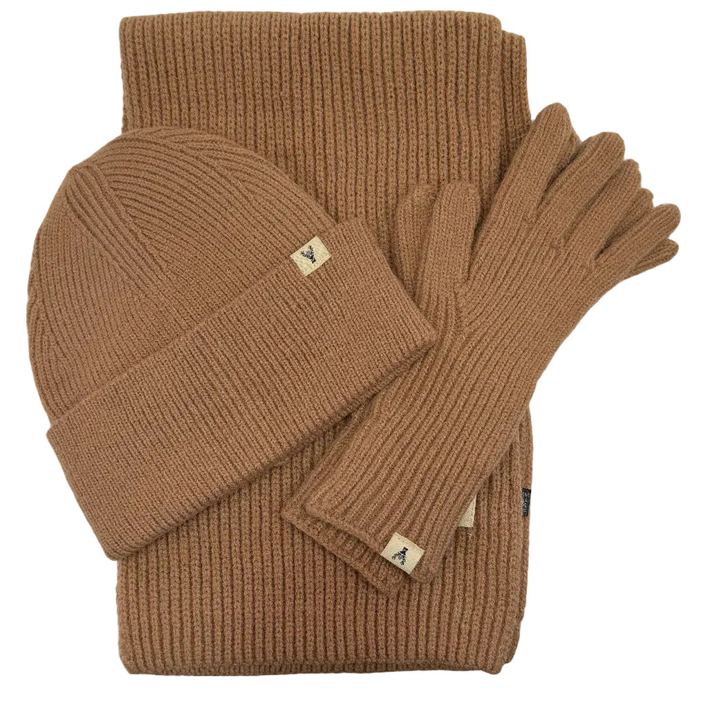 Conjunto escandinavo en color Camel sobre fondo blanco para mujer Angara Moda