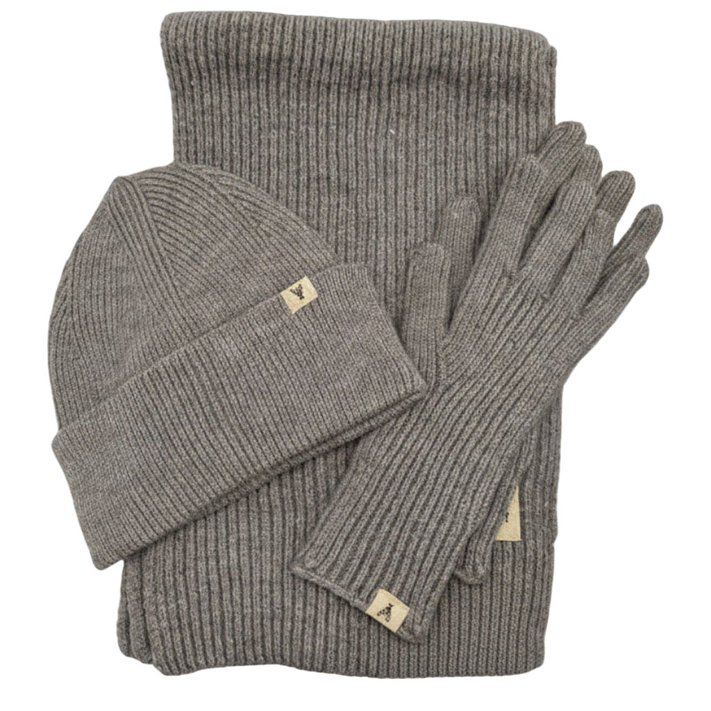 Conjunto escandinavo en color Gris sobre fondo blanco para mujer Angara Moda