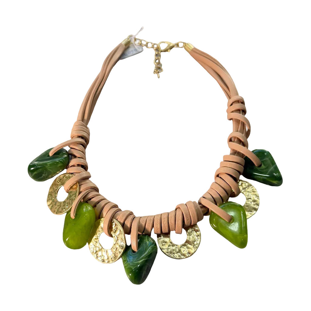 Collar corto sara en color Verde sobre fondo blanco para mujer Angara Moda