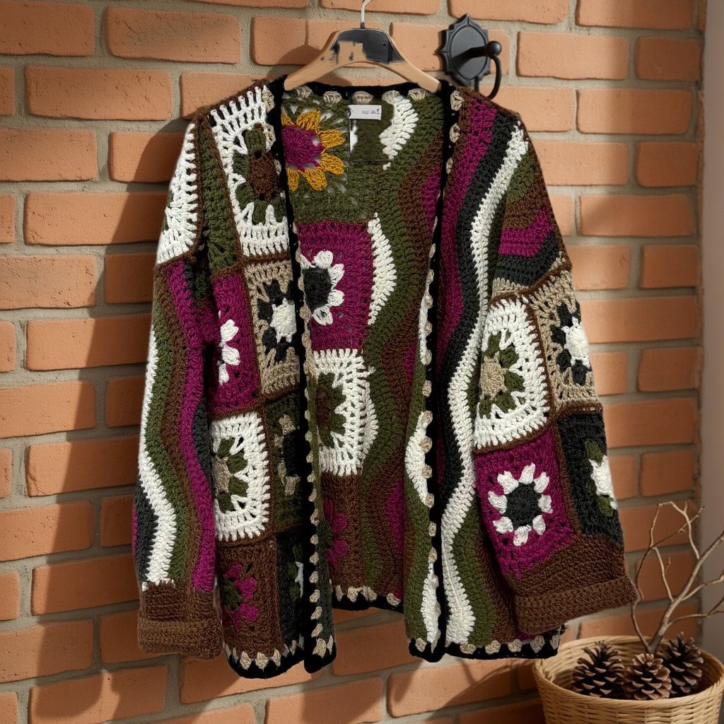 Chaqueta princess colgada en un ambiente para mujer Angara Moda