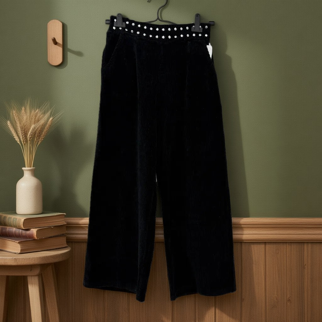 Pantalon monix colgada en un ambiente para mujer Angara Moda