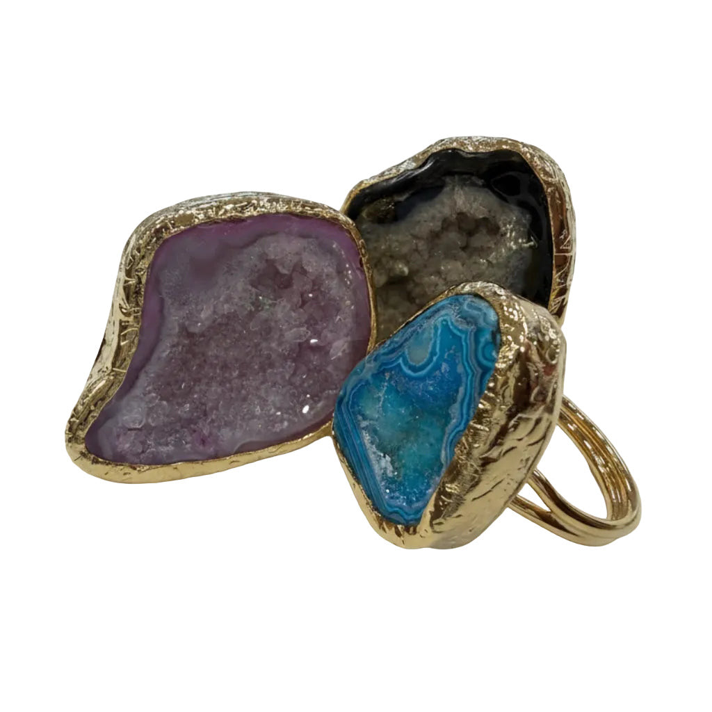 Anillo geoda sobre fondo blanco para mujer Angara Moda