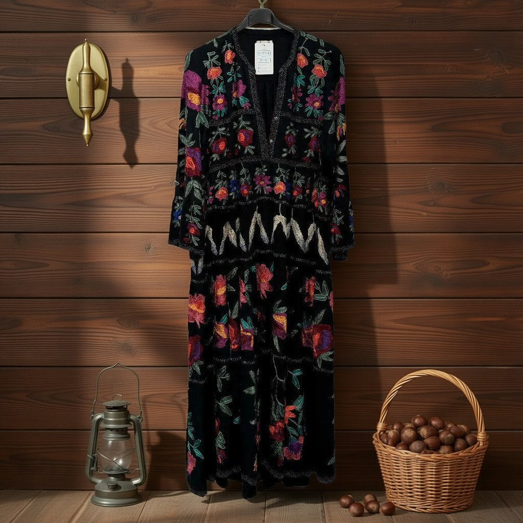 Vestido Yasmin25 colgada en un ambiente para mujer Angara Moda