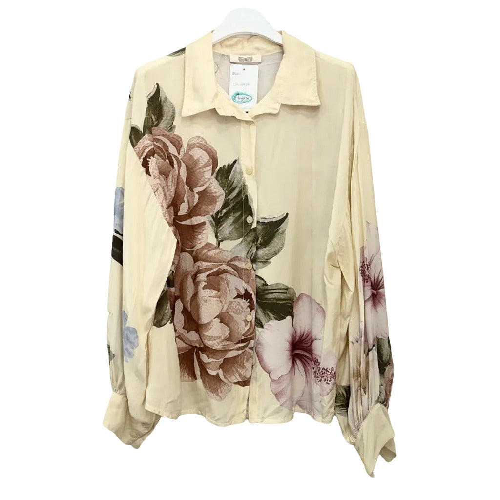 Camisa Galina25 floral oversize estampado botánico peonías manga larga en color Crema sobre fondo blanco para mujer Angara Moda