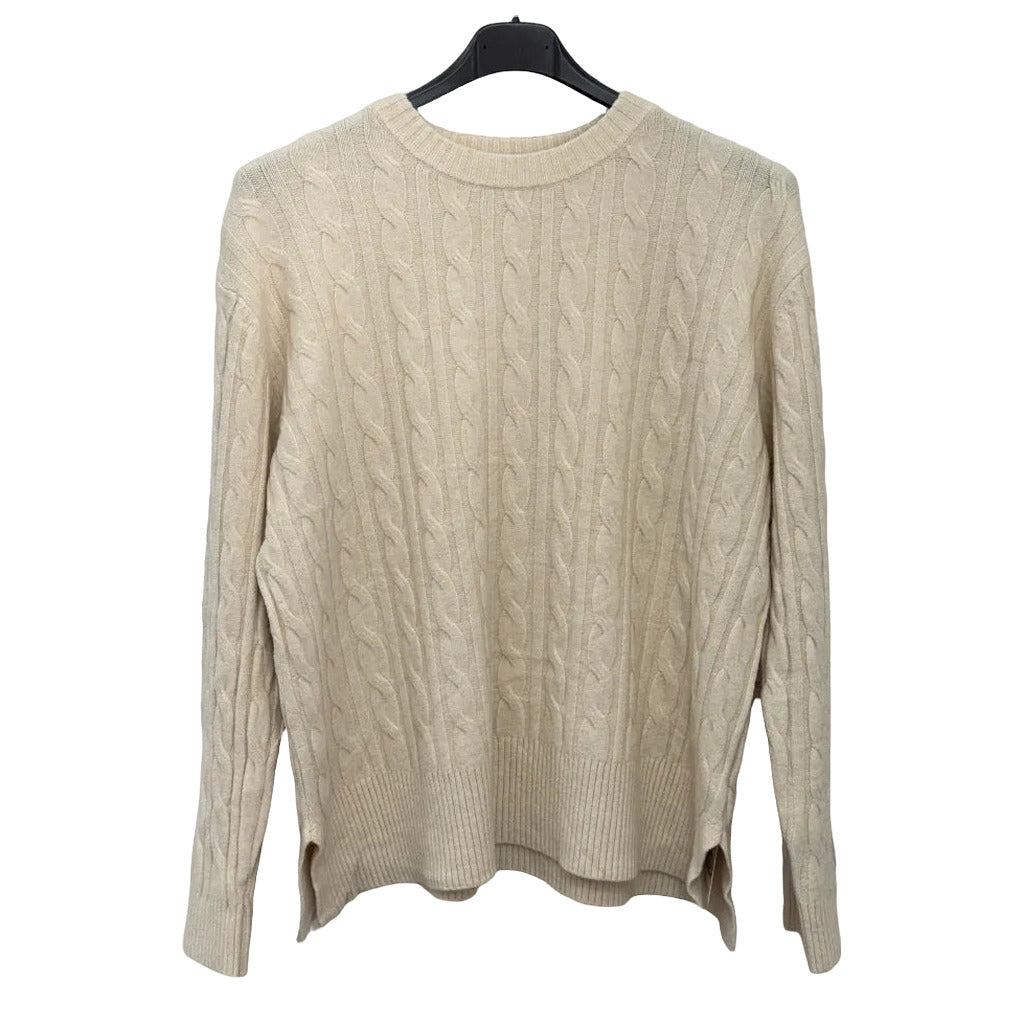 Conjunto ardilla en color Beige sobre fondo blanco para mujer Angara Moda