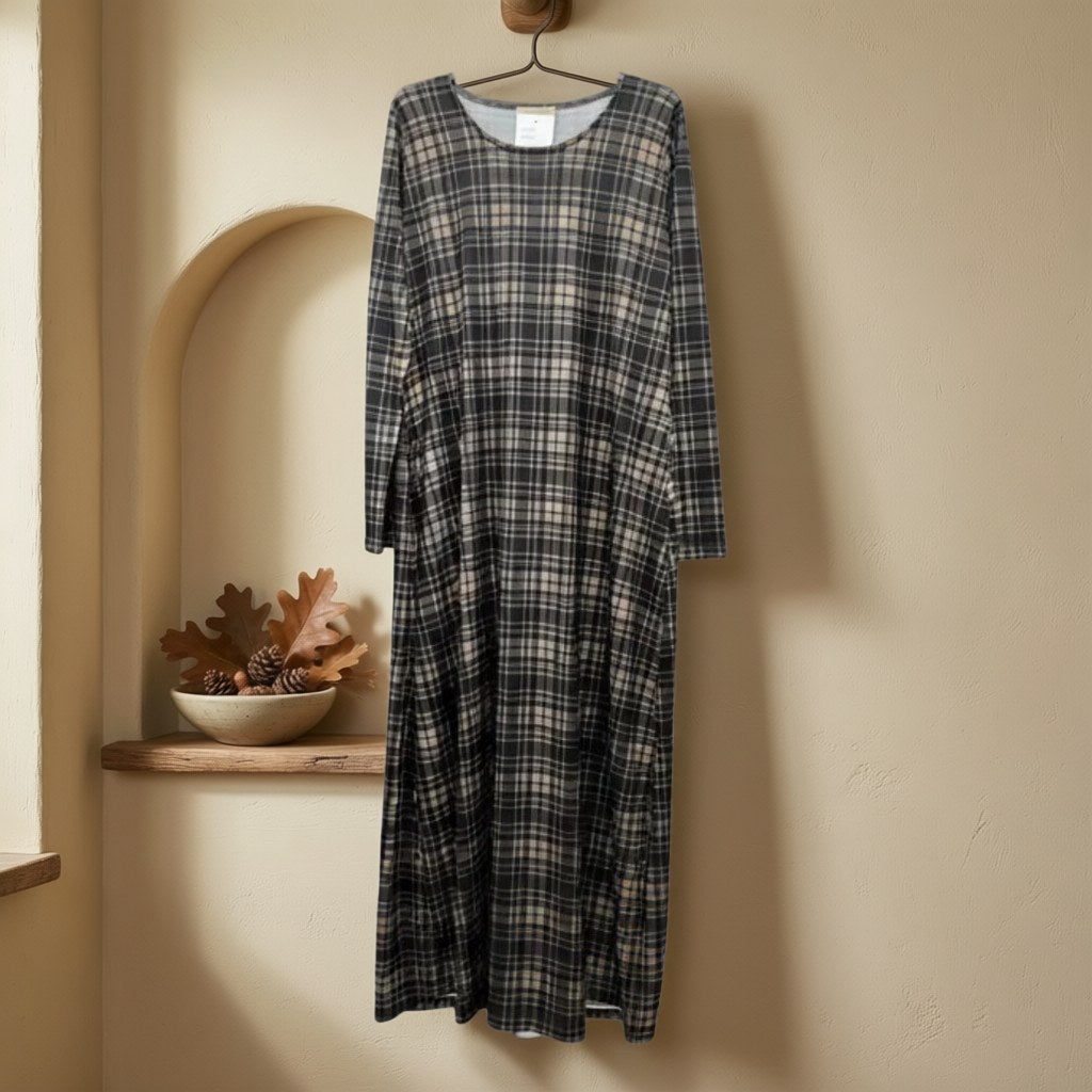 Vestido Orense colgada en un ambiente para mujer Angara Moda