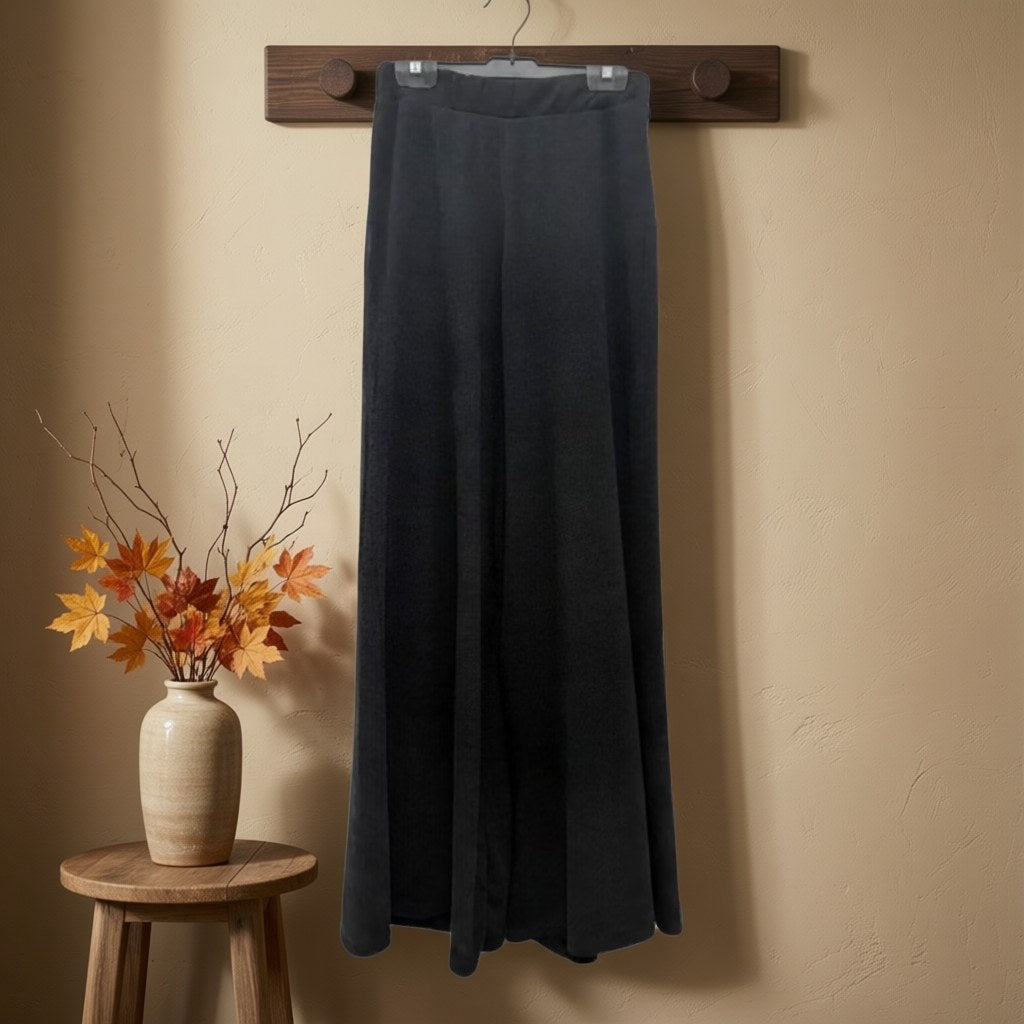 Pantalón Lugo colgada en un ambiente para mujer Angara Moda