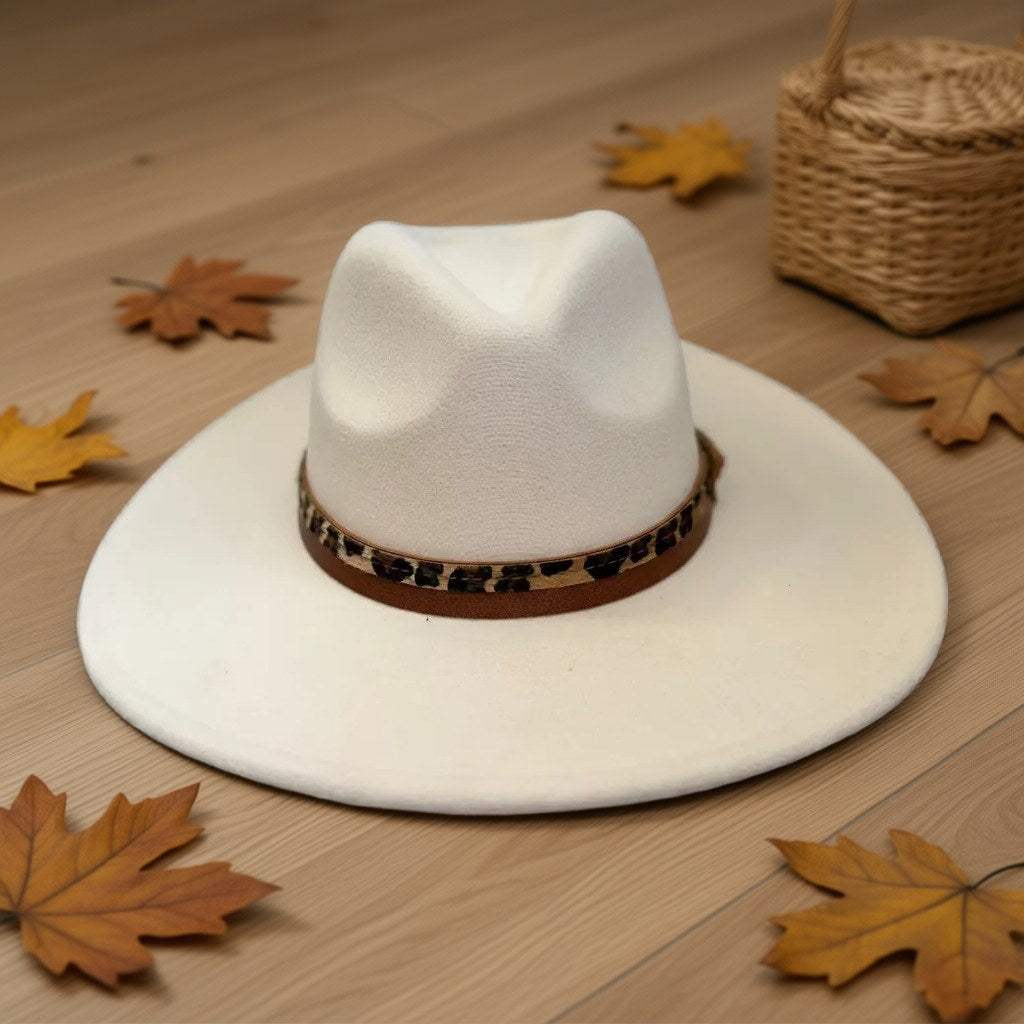 Sombrero escarabajo sobre una superficie para mujer Angara Moda