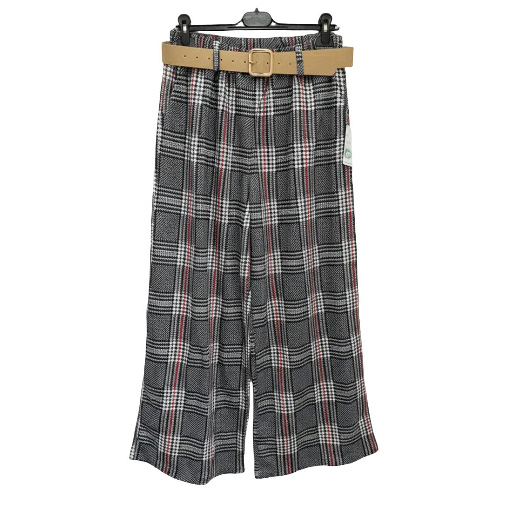 Pantalones darien sobre fondo blanco para mujer Angara Moda