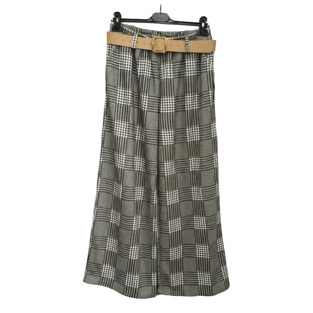 Pantalones darien en color Verde/camel sobre fondo blanco para mujer Angara Moda