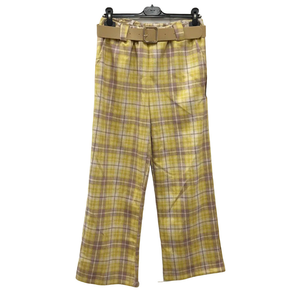 Pantalones amazonas en color Amarillo sobre fondo blanco para mujer Angara Moda