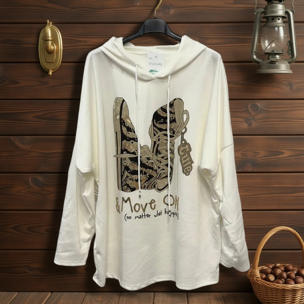Sudadera atakama colgada en un ambiente para mujer Angara Moda