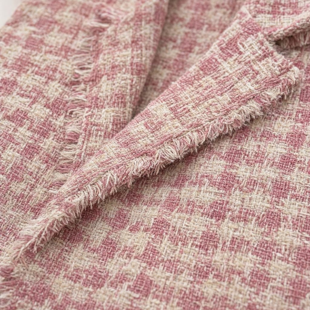 Detalle del tejido de Chaleco cacatua para mujer Angara Moda